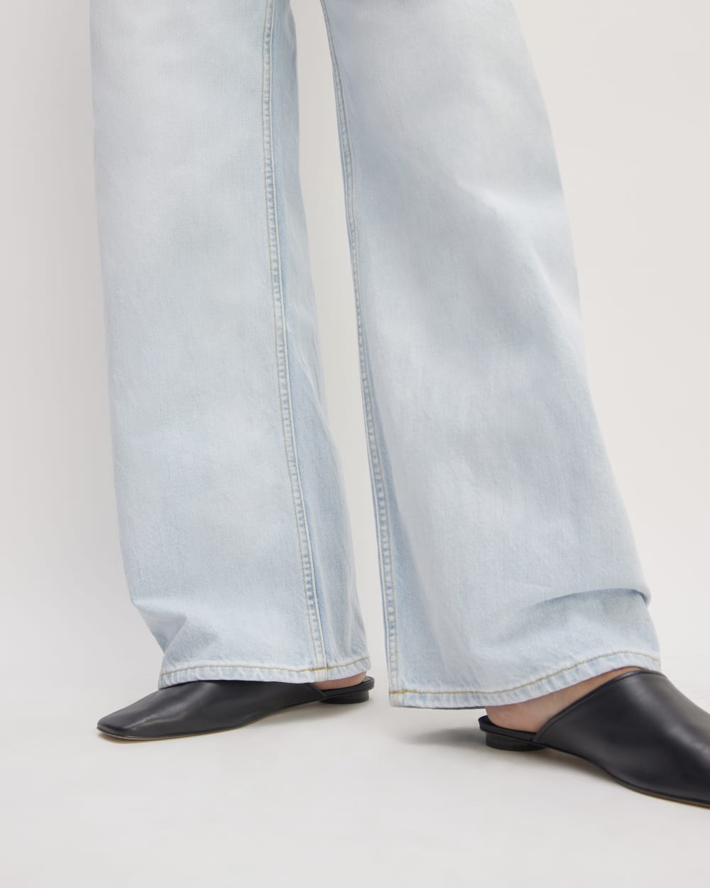 The Super Baggy Jean in Snowy Blue — detail view