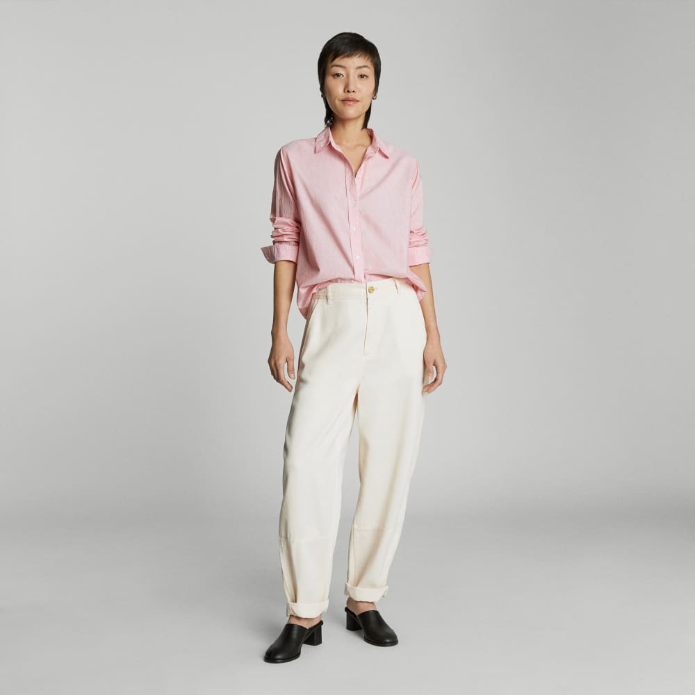 The Must-Have Shirt in Silky Cotton in Mandarin / White — detail view