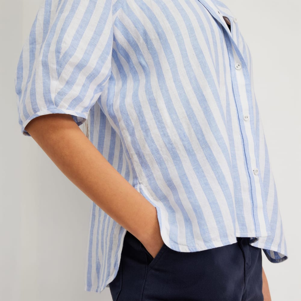 The Linen Puff Sleeve Shirt in Blue / White — detail view