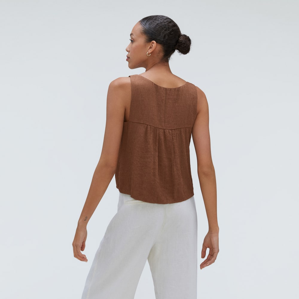 The Naia™ Ripple Tank in Walnut — detail view