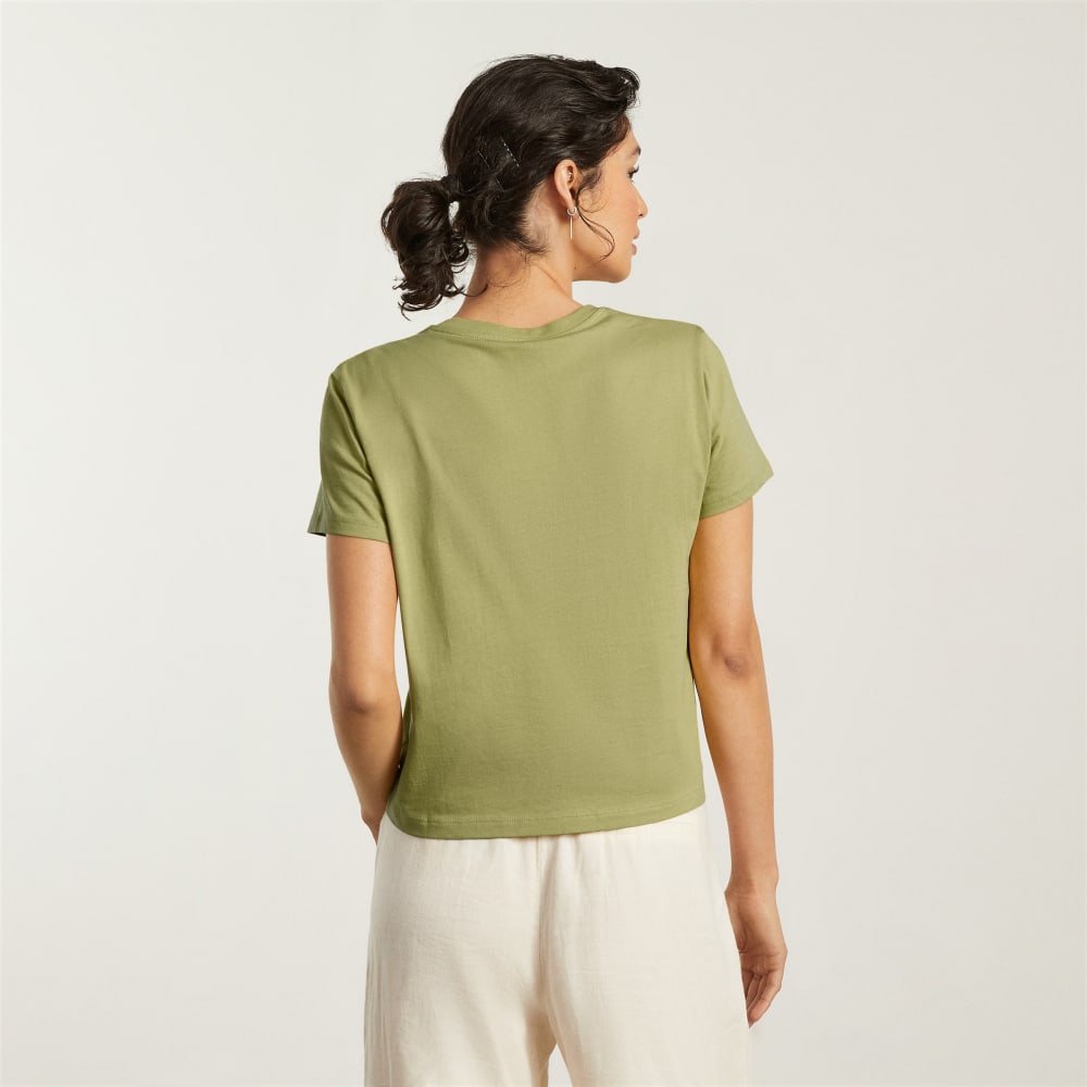 The Box-Cut Tee in Essential Cotton in Leek — detail view