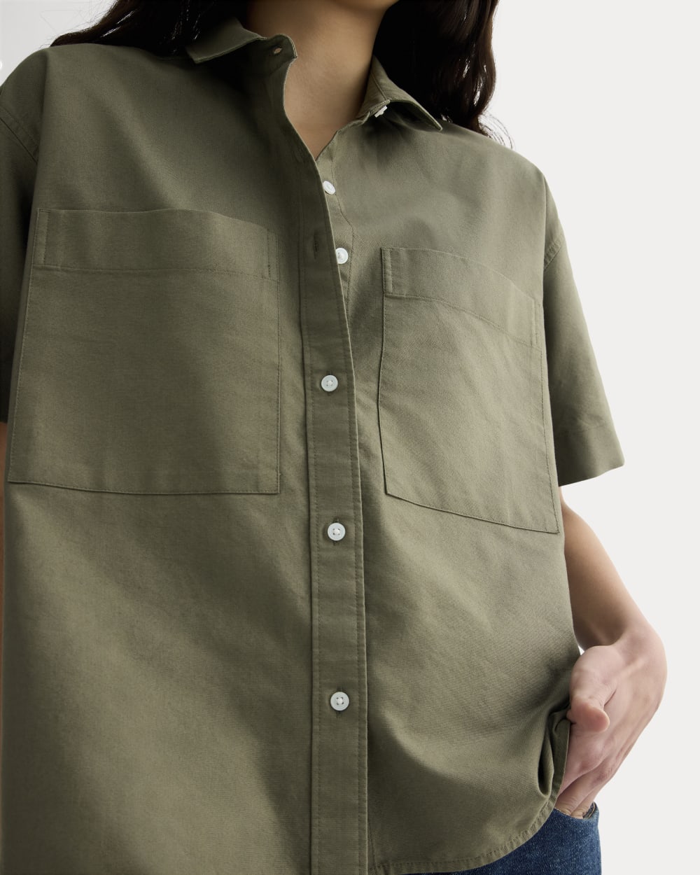 The Short-Sleeve Boxy Oxford in Kalamata — detail view