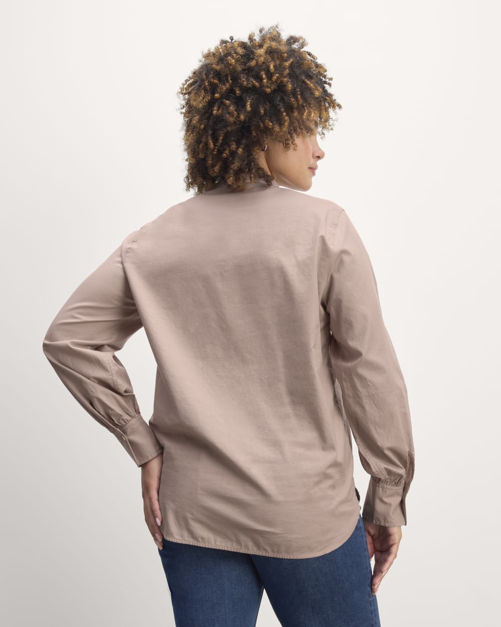 The Henley Shirt in Silky Cotton in Dusty Rose — detail view
