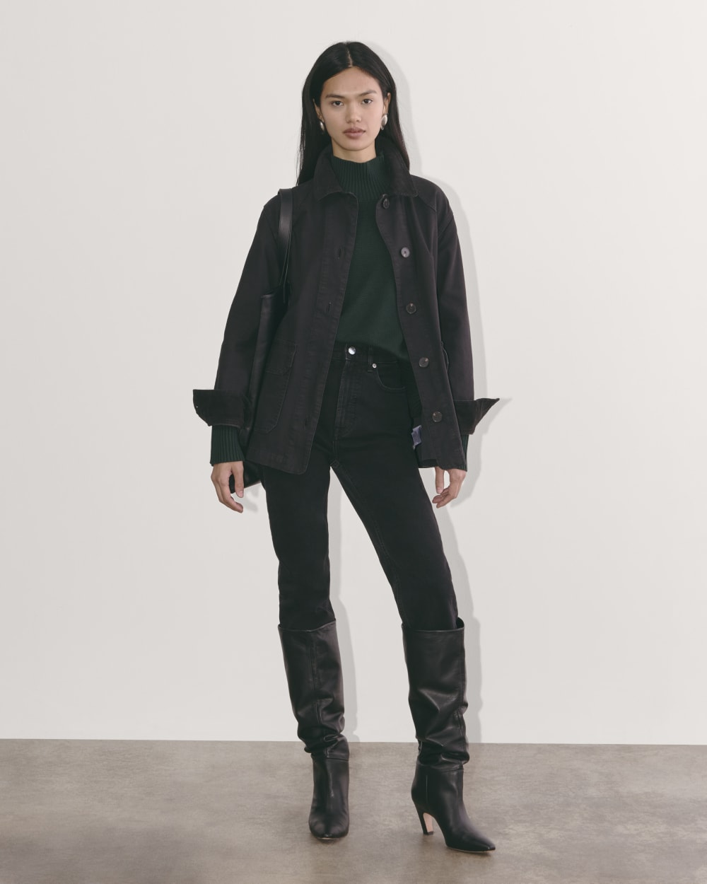 The Boxy Turtleneck in Everyday Cotton in Scarab — detail view