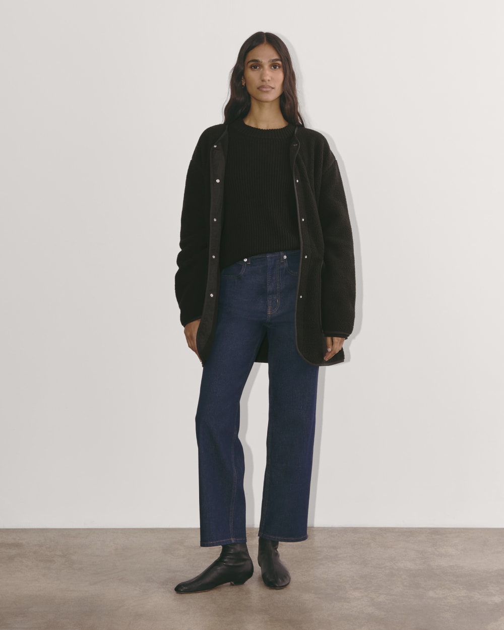 The Teddy Liner in Black — detail view
