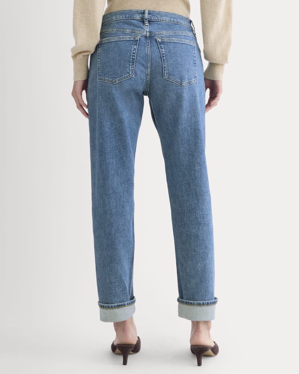 Selvedge Straight Jean in Mid Indigo Wash — detail view