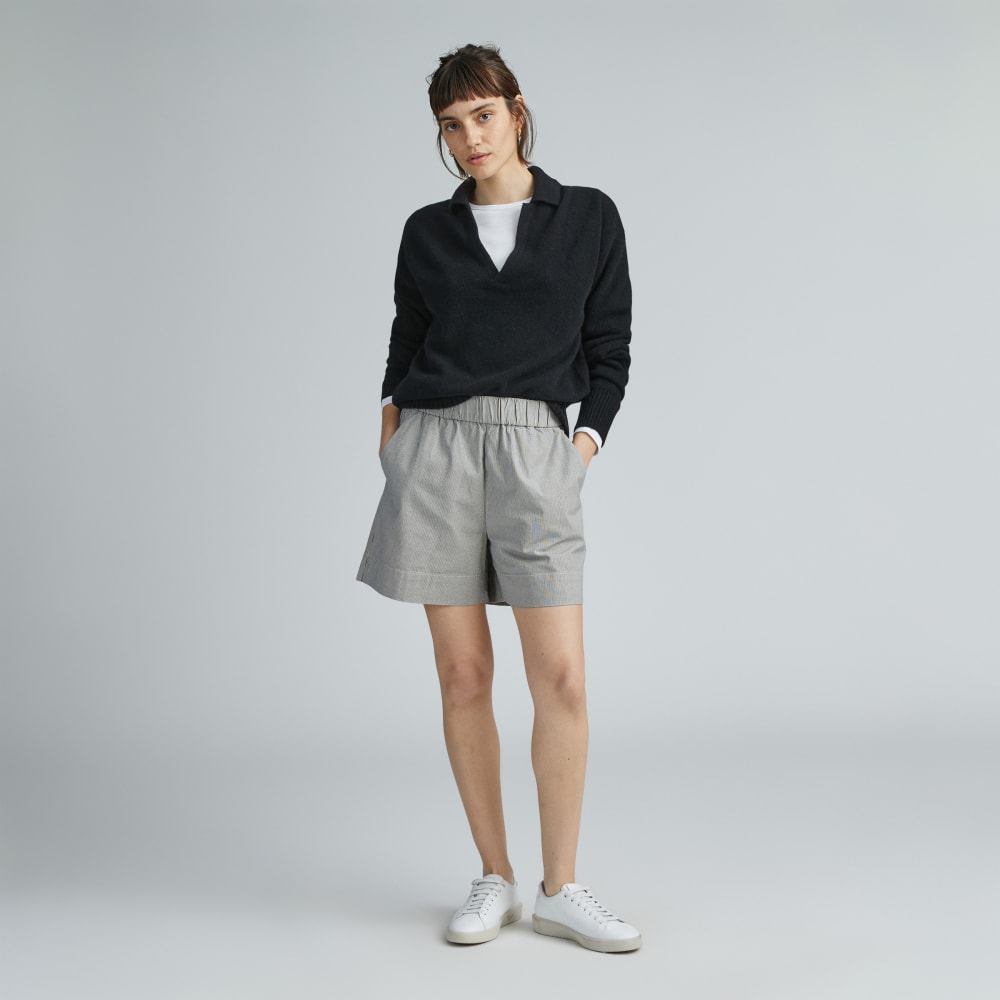 The Easy Short in Canvas Tan / Navy — detail view