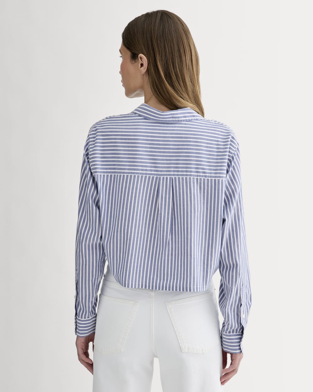 The Way-Short Shirt in Silky Cotton in Bone / Mazarine Blue — detail view