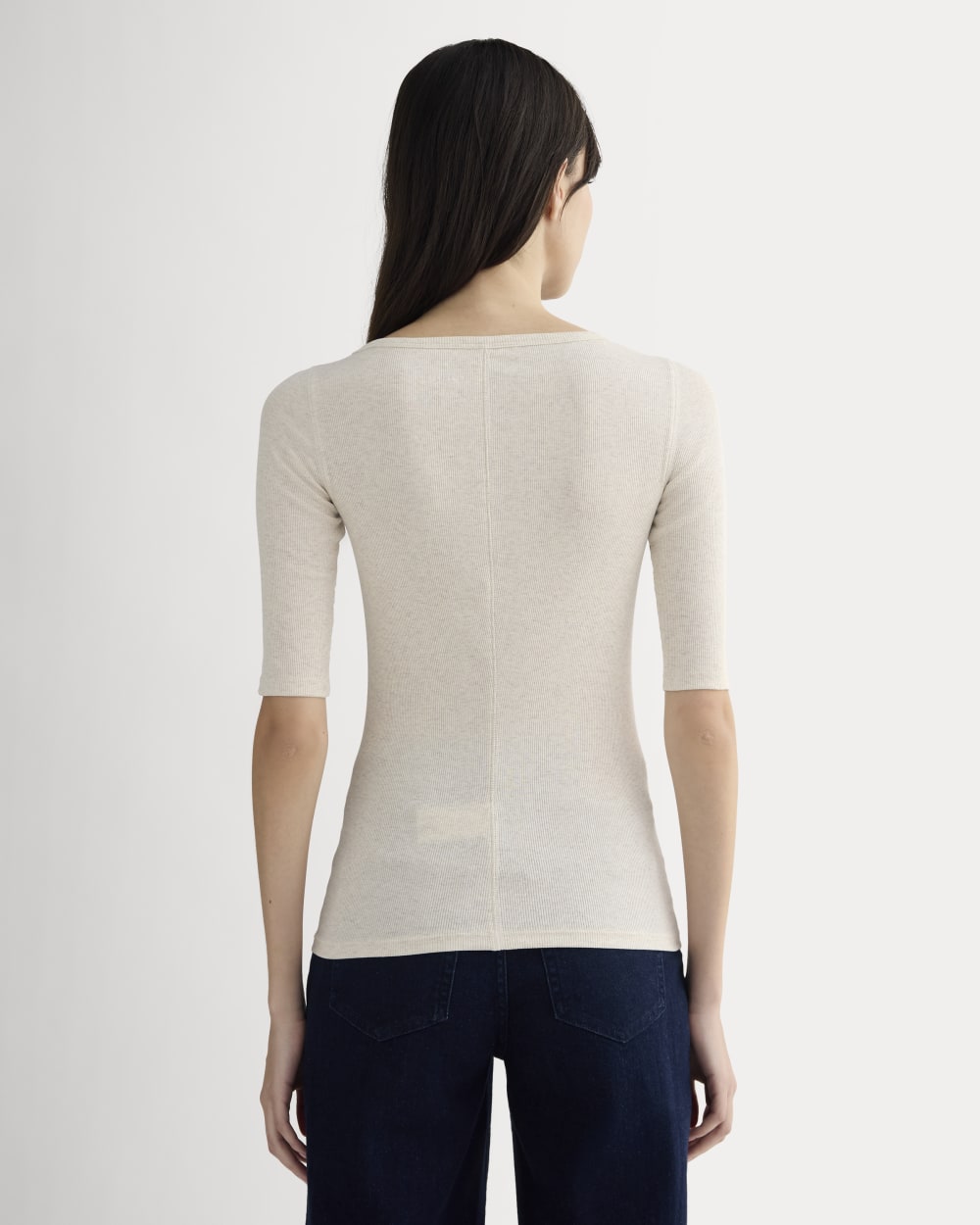 The Luxe Rib Scoop-Neck Tee in Heathered Oat — detail view