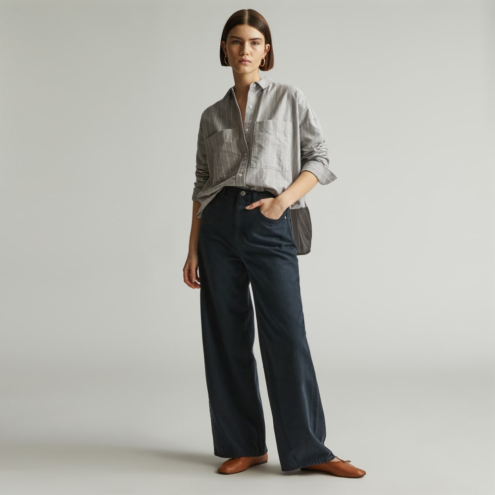 The Boxy Oxford in Chocolate Brown / White — detail view