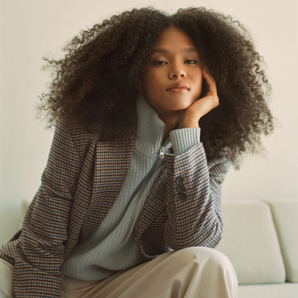 The ReWool® ’80s Blazer in Blue / Brown Houndstooth — detail view