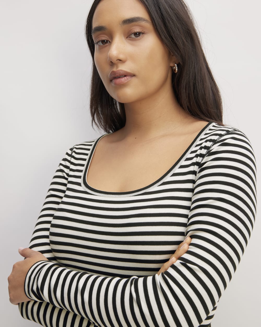 The Luxe Rib Long-Sleeve Scoop-Neck Tee in Bone / Black — front view