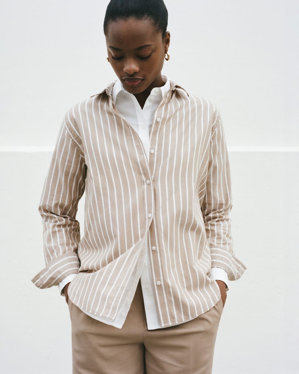 The Must-Have Shirt in Silky Cotton in Cherry Mahogany / White — detail view