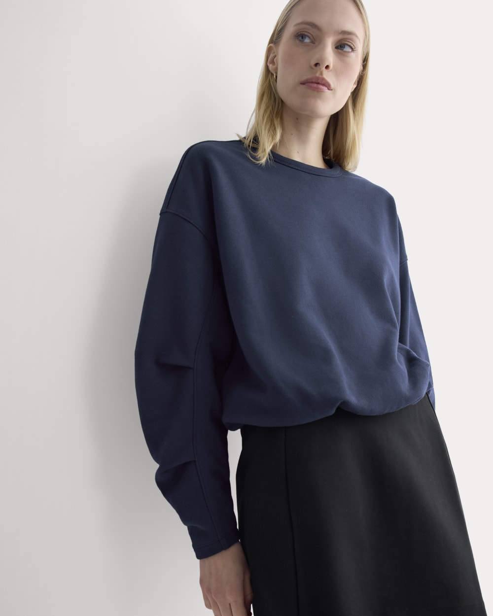 Lightweight Terry Bubble Sweatshirt in Navy — detail view