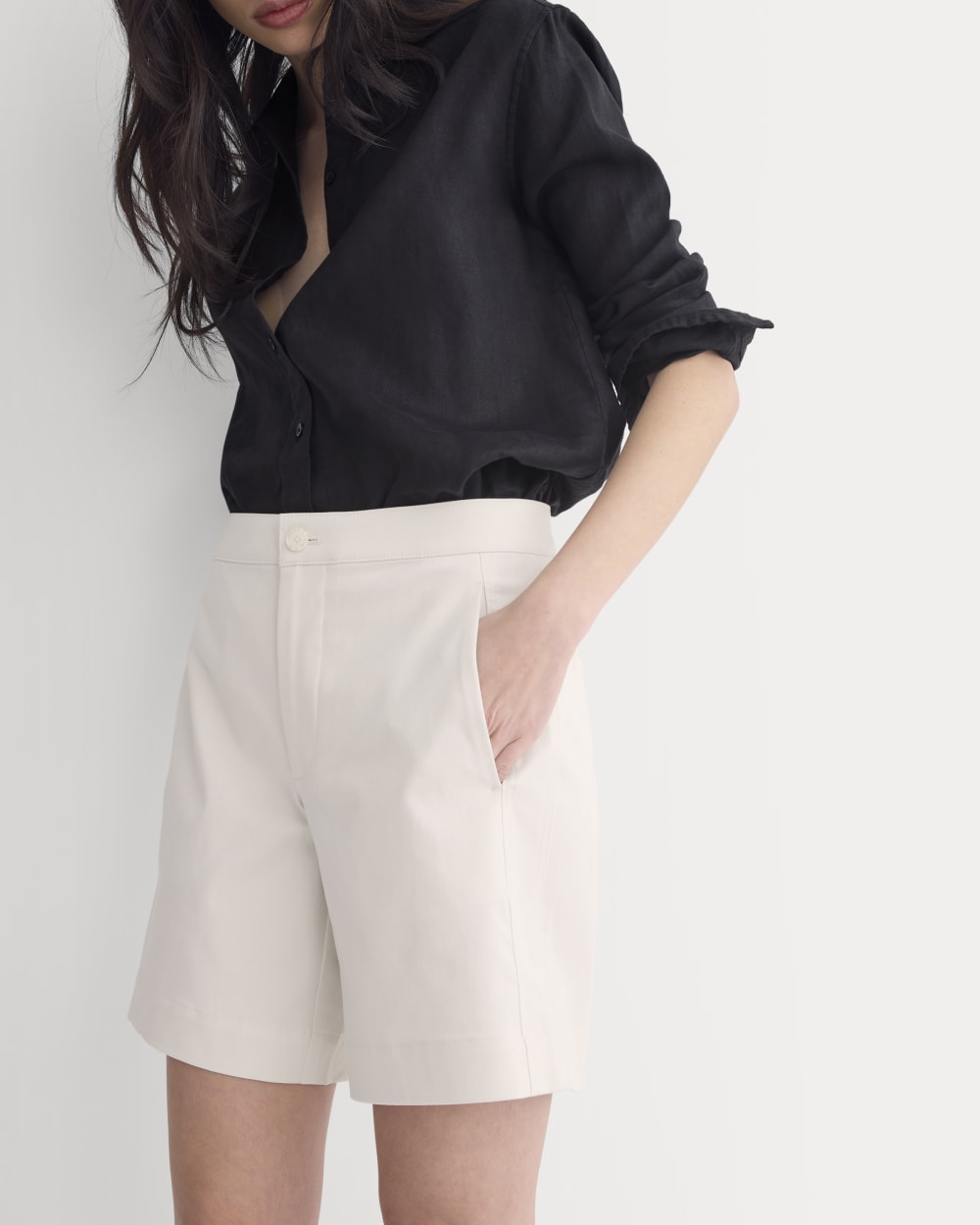 Side-Panel Tailored Short in Birch — detail view