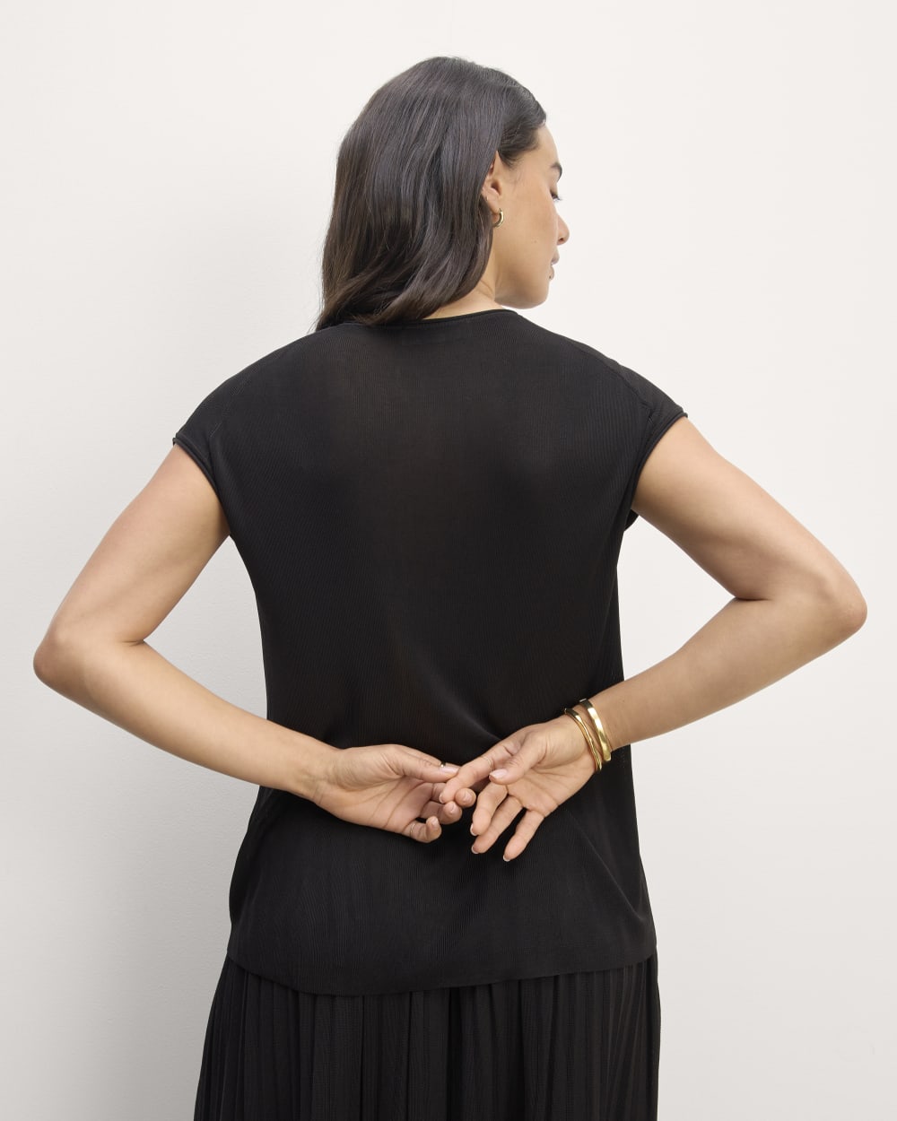 The Oversized Knit Top in Black — detail view