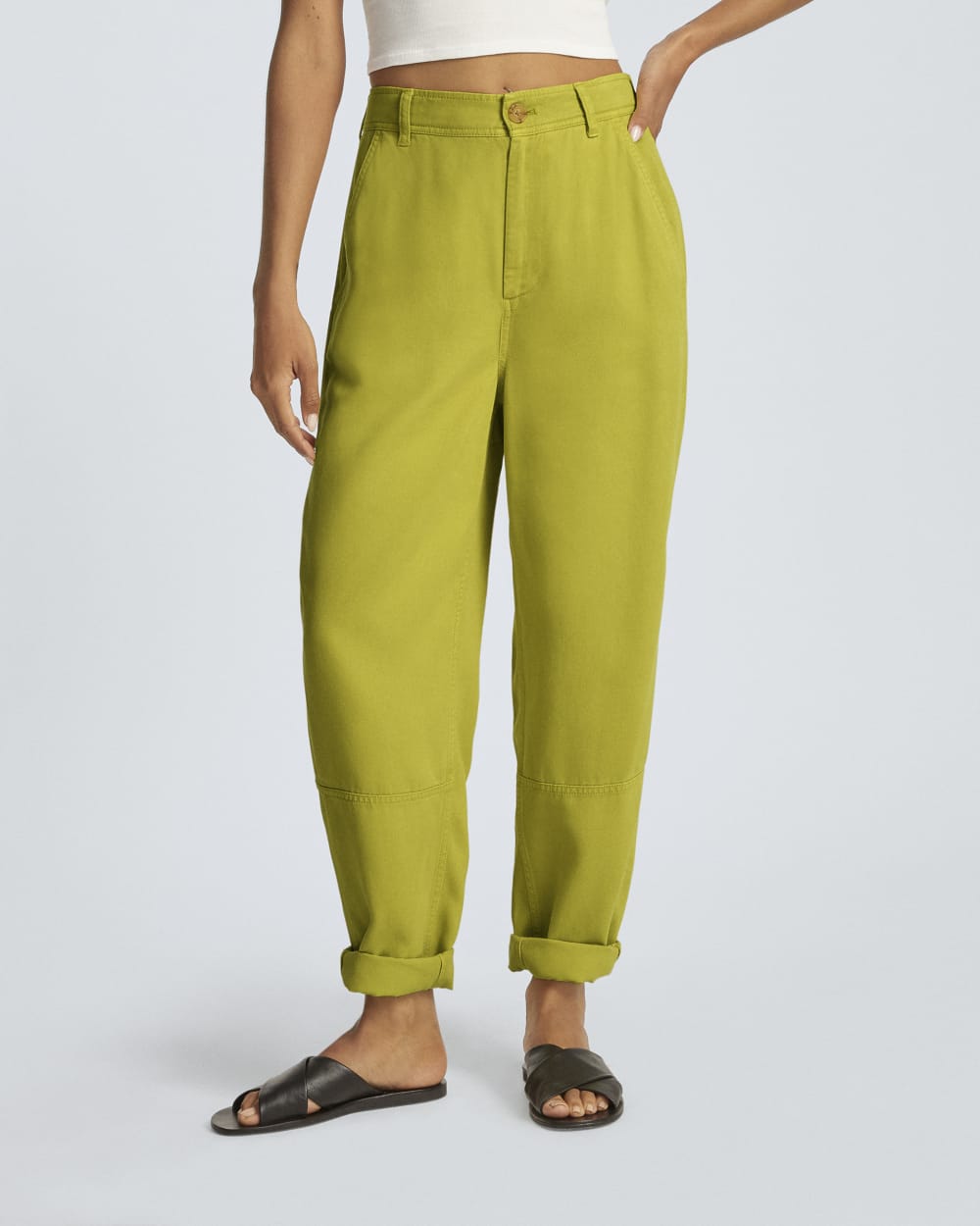 The Chino in Buttersoft in Key Lime — detail view
