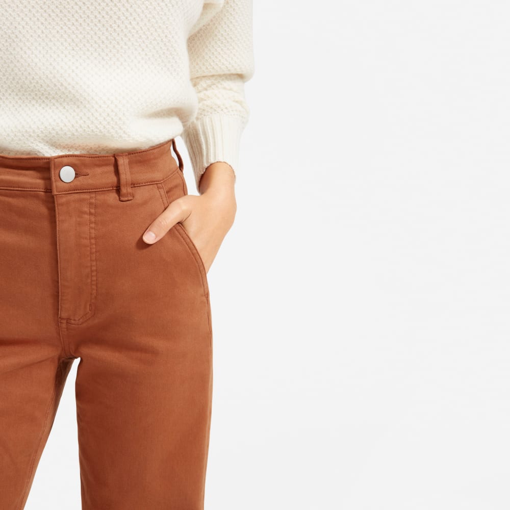 The Straight-Leg Crop in Cocoa Brown — detail view
