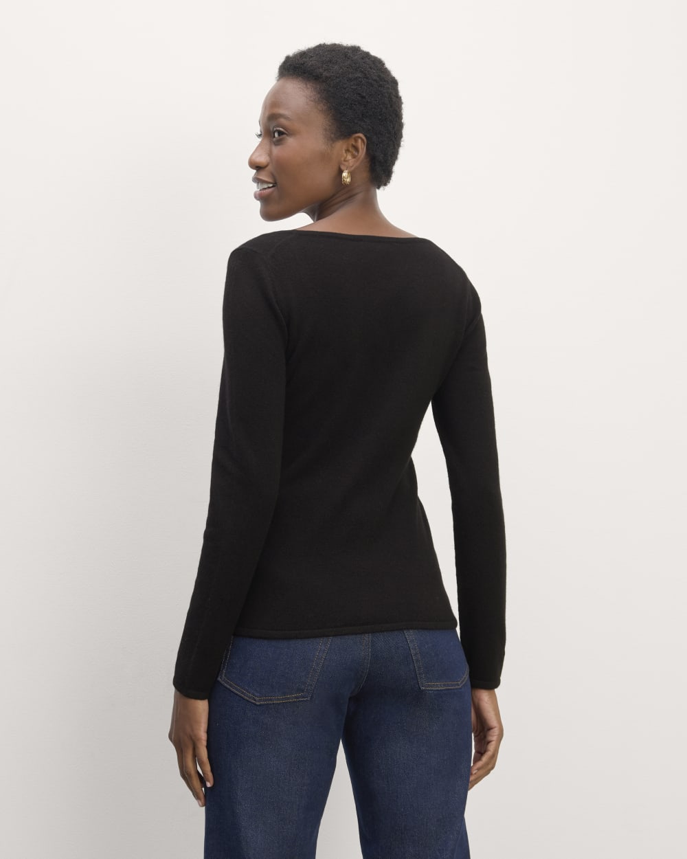 The Square Neck in Cashmere in Black — detail view
