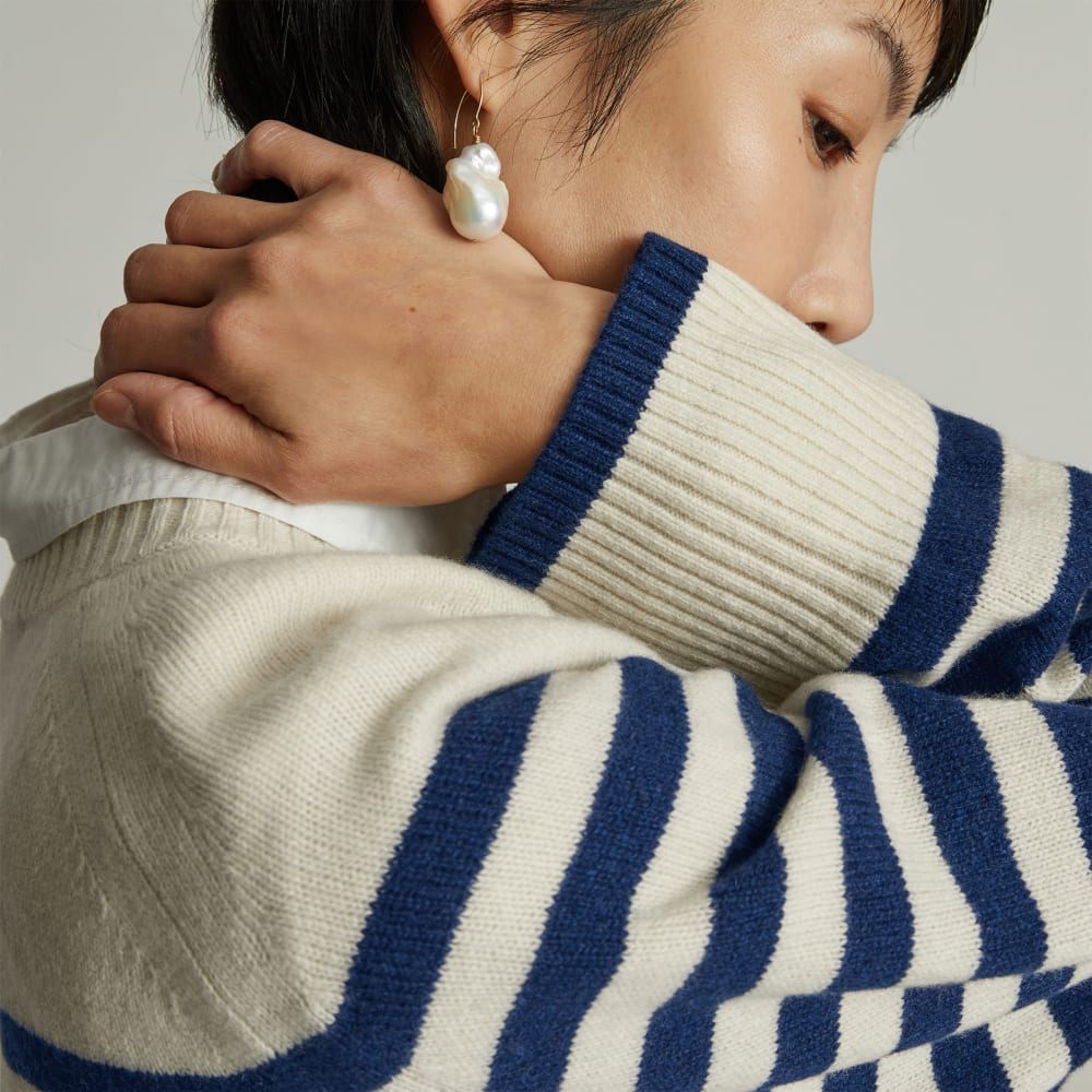 The Cashmere Boxy Crew in Bright Navy / Bone — detail view