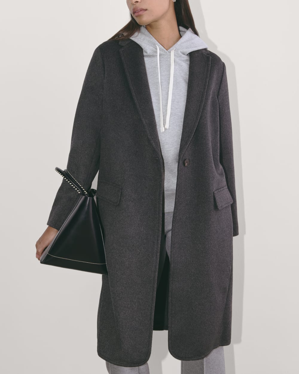 The Topcoat in Wool in Dark Charcoal Melange — detail view