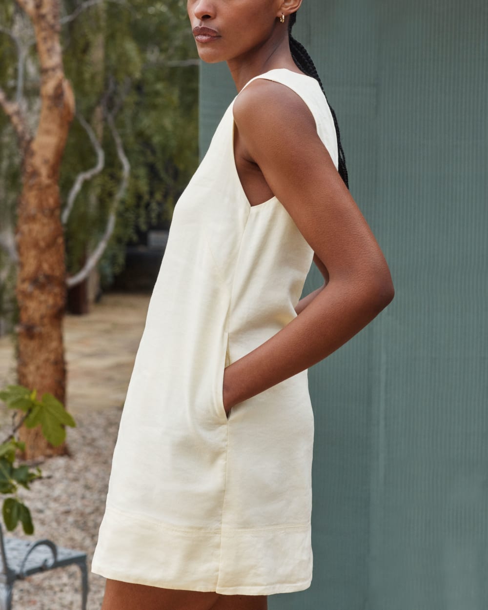 The Shift Dress in Stretch Linen in Light Yellow — detail view