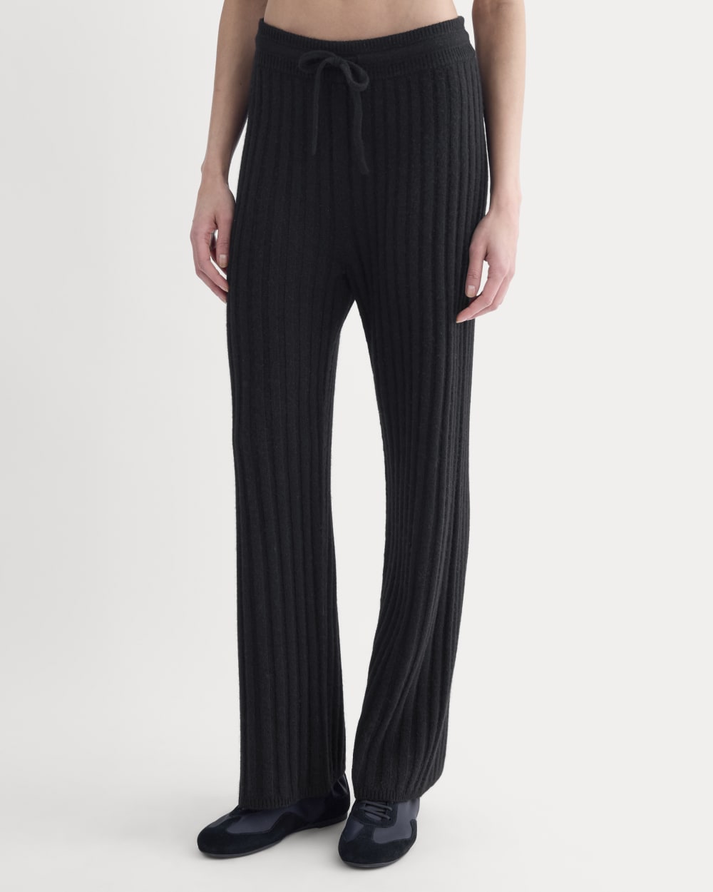 Straight-Leg Pant in Wool Cashmere in Black — detail view