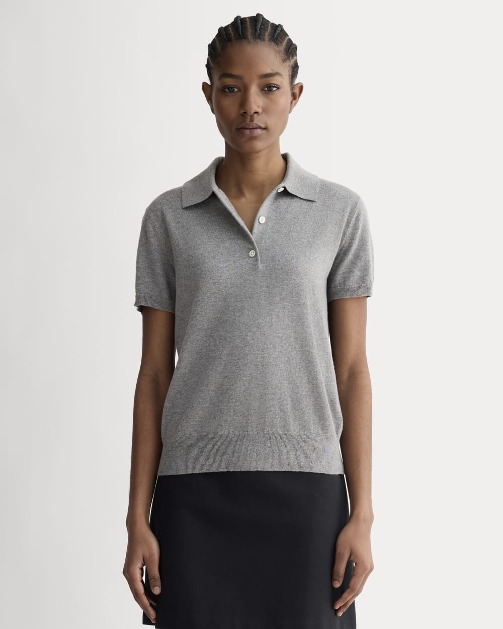 The Polo in Cotton Cashmere in Heather Charcoal — front view