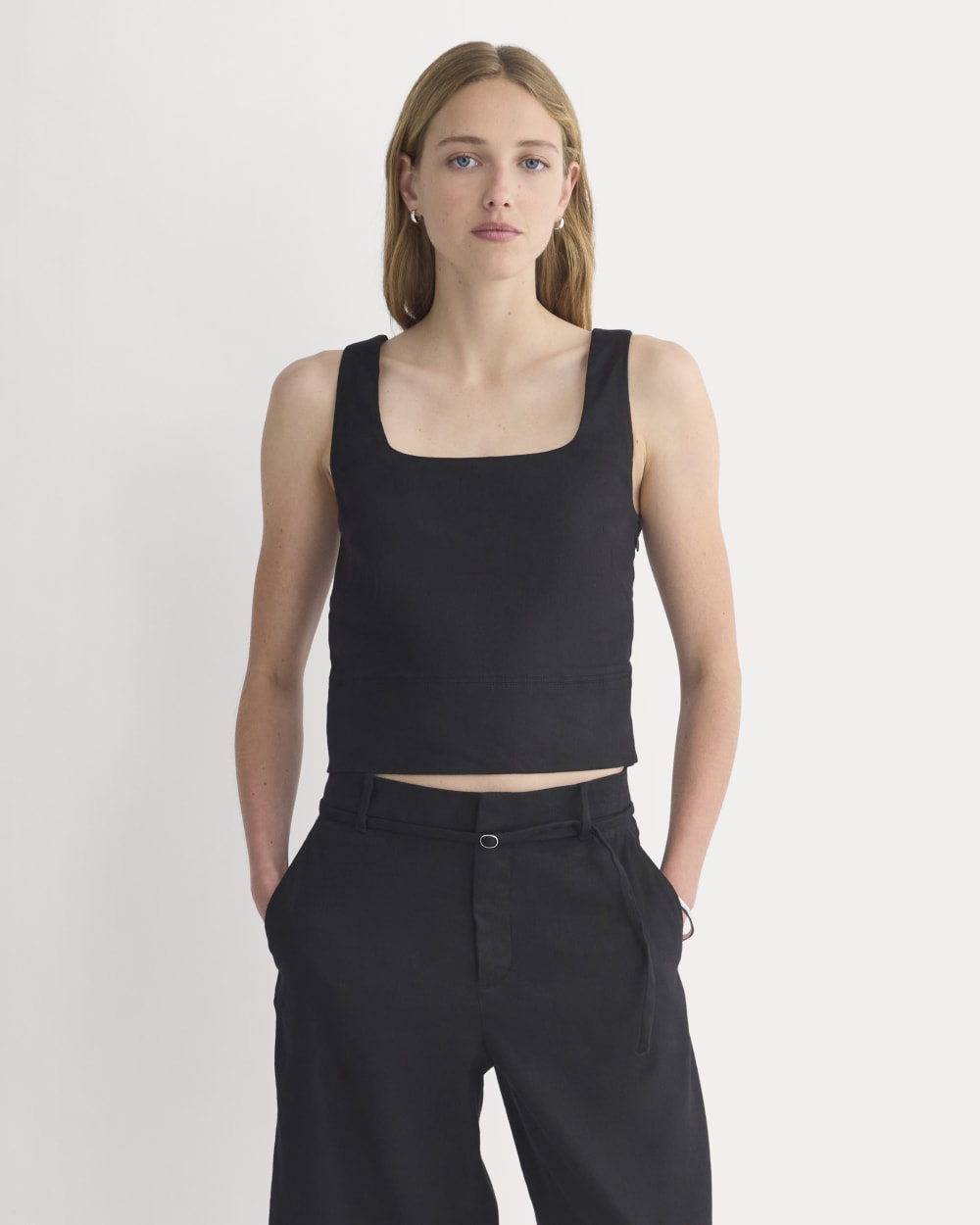 Square Tank in Stretch Linen in Black — front view