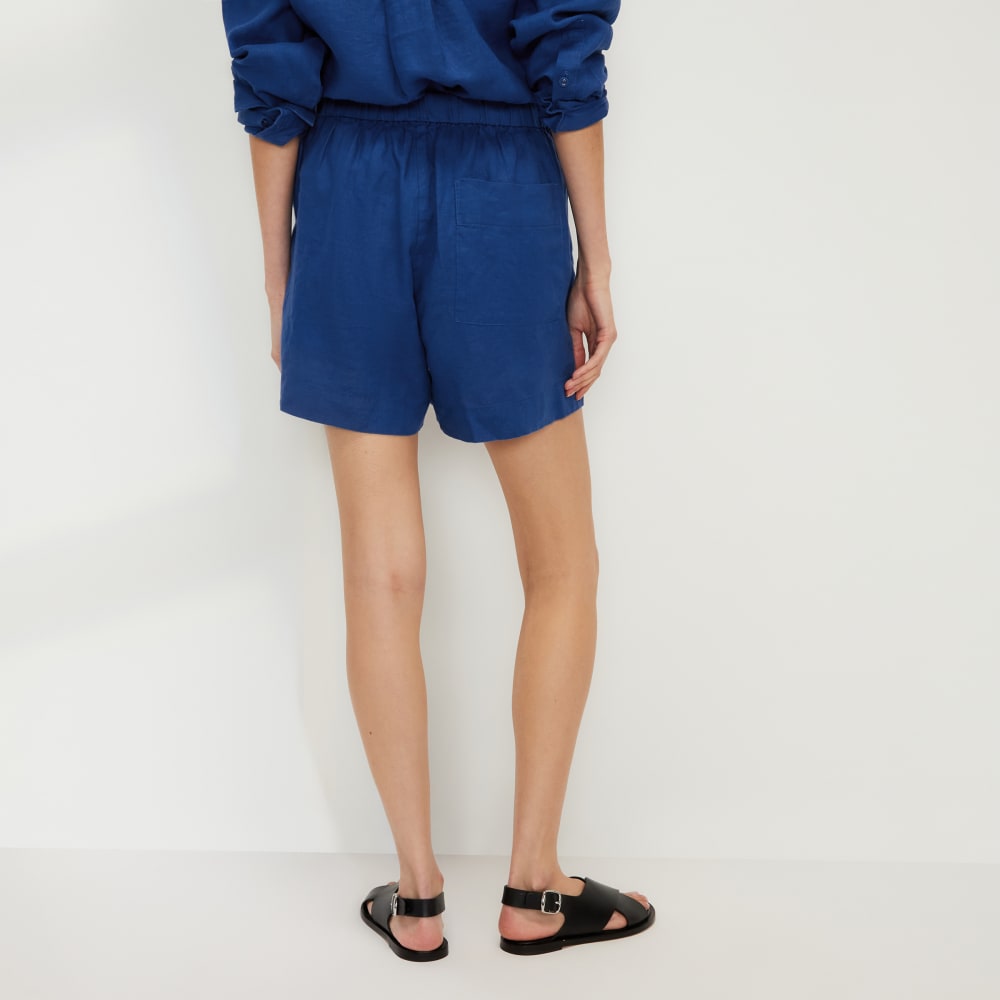 The Linen Boxer Short in Mazarine Blue — detail view