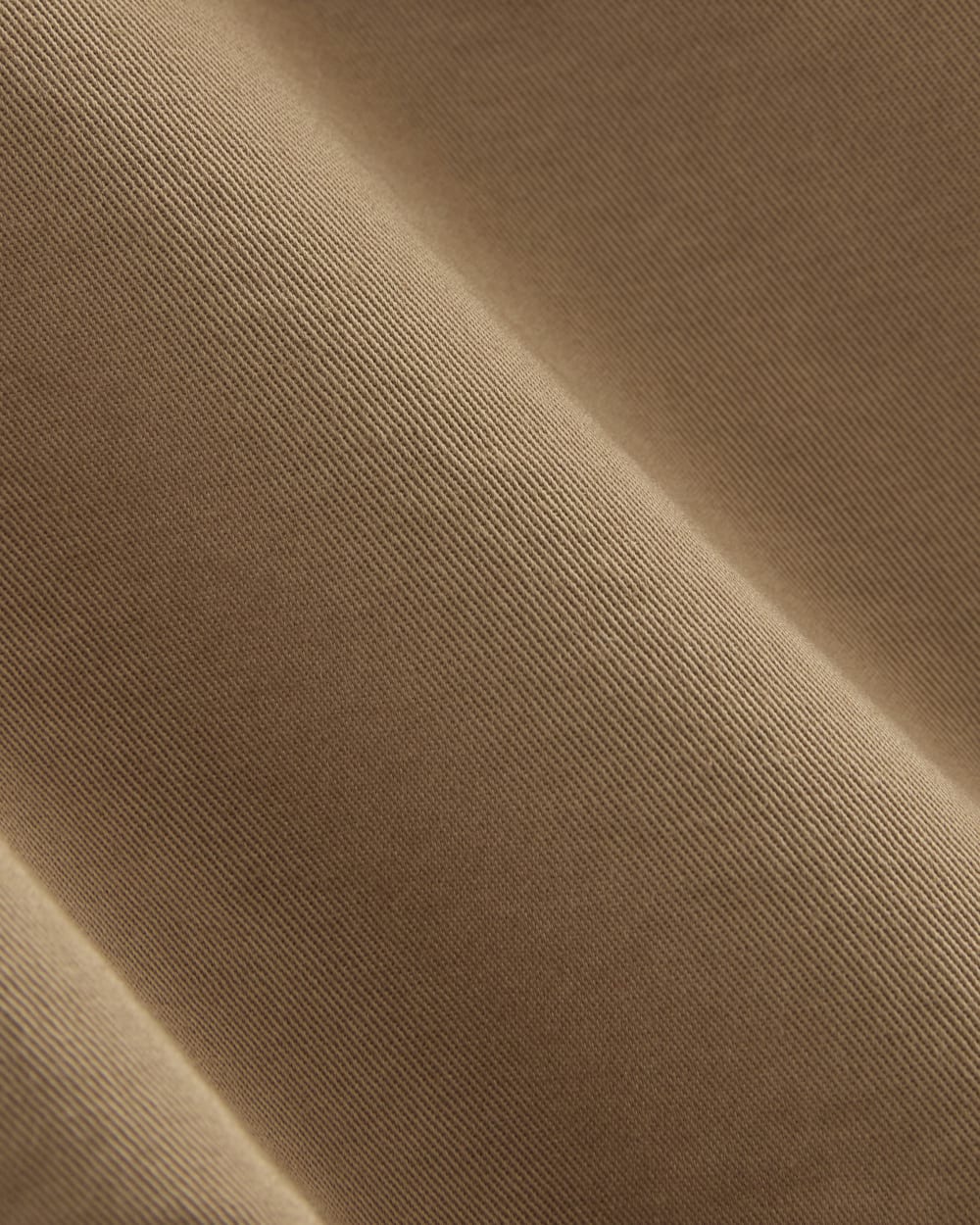 The Easy Cargo Short in Tiger's Eye — detail view