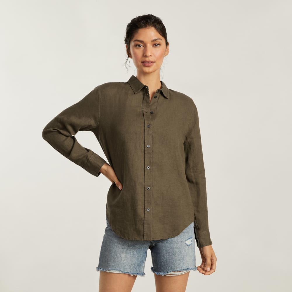 The Must-Have Shirt in Linen in Beech — alternate view