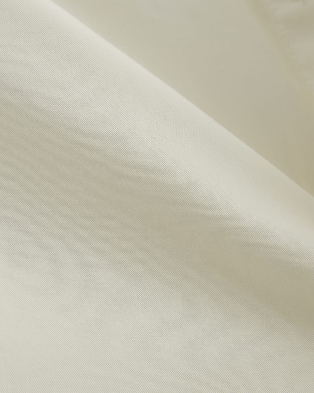 The Short-Sleeve Square Shirt in Butterlite in Bone — detail view