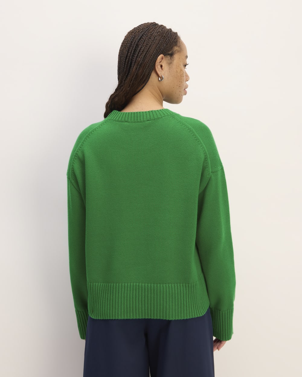 The Boxy Sweater in Everyday Cotton in Grass Green — detail view