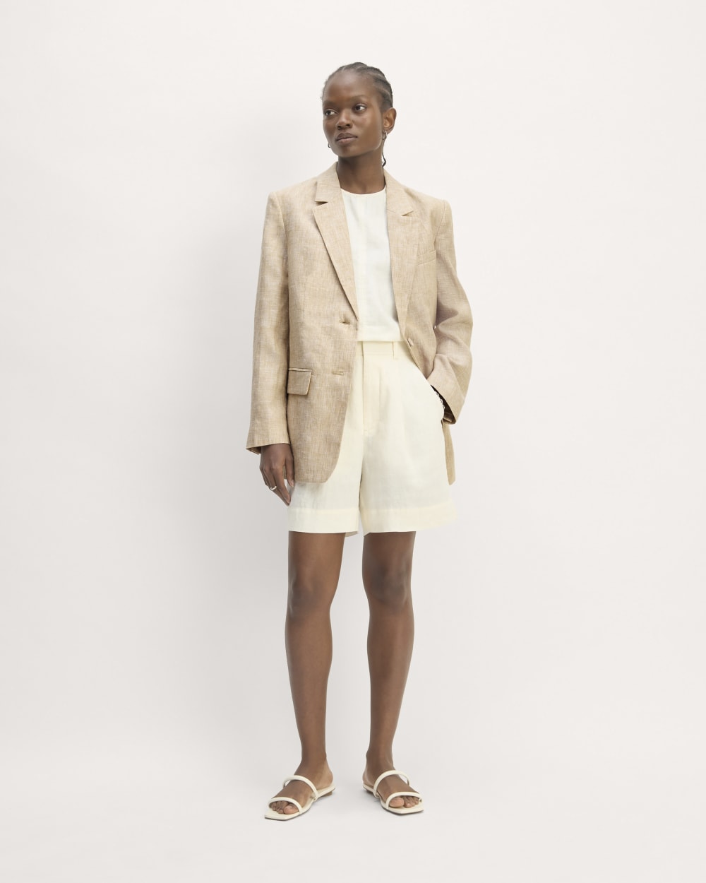 The Oversized Blazer in Linen in Cornstalk Chambray — detail view