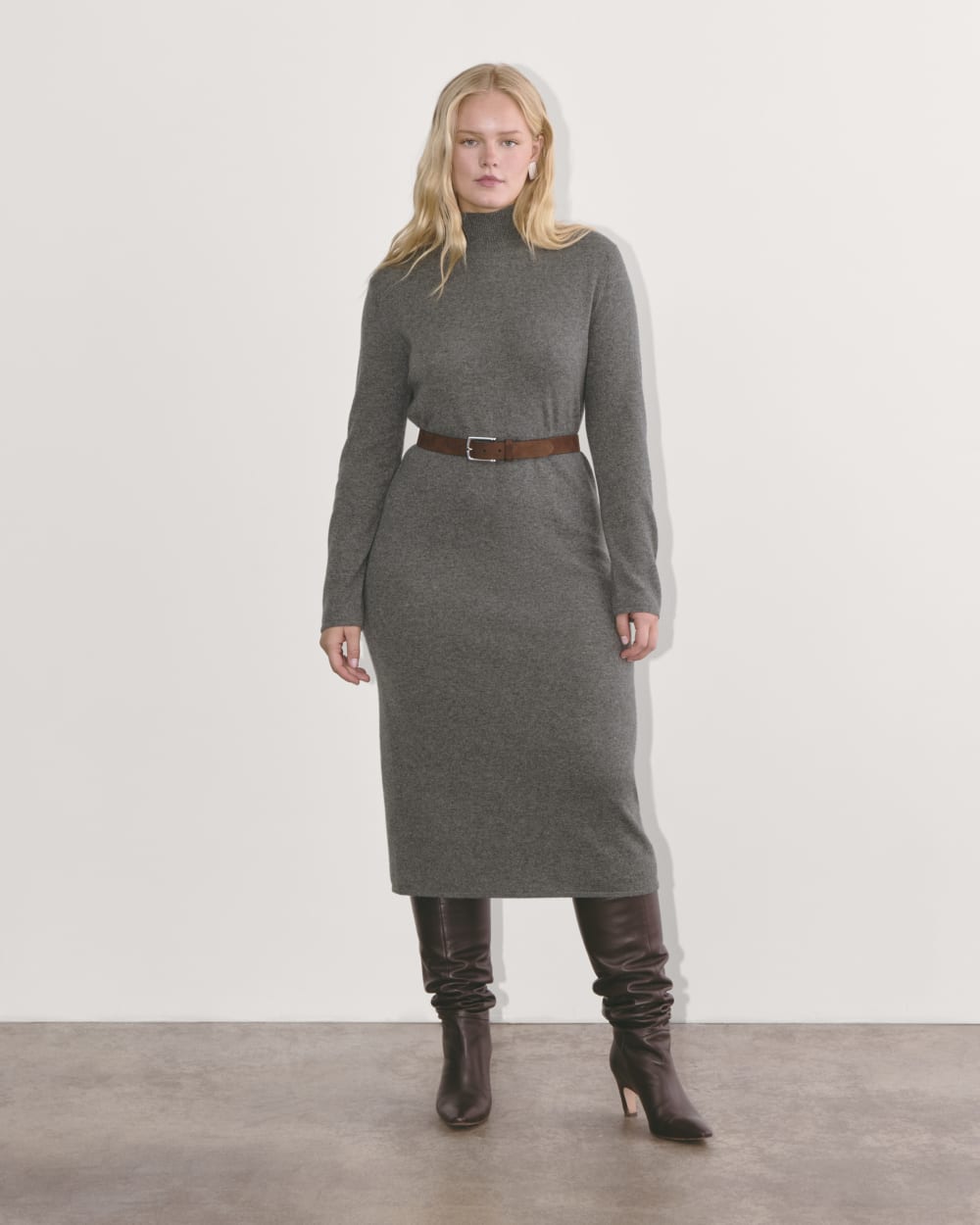 The Turtleneck Sweater Dress in Cashmere in Heather Charcoal — front view