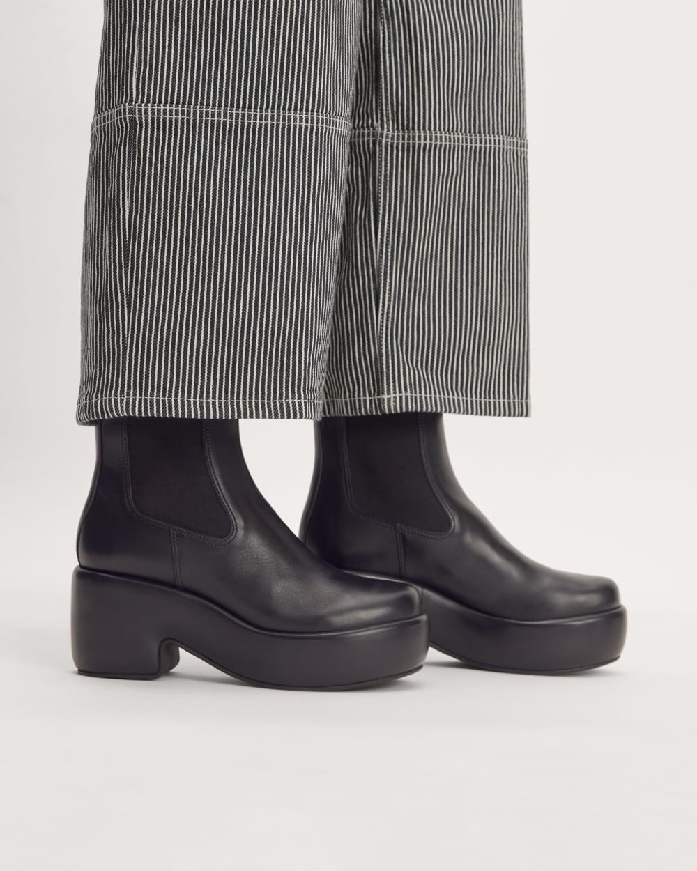 The Puffa Boot in Black — alternate view