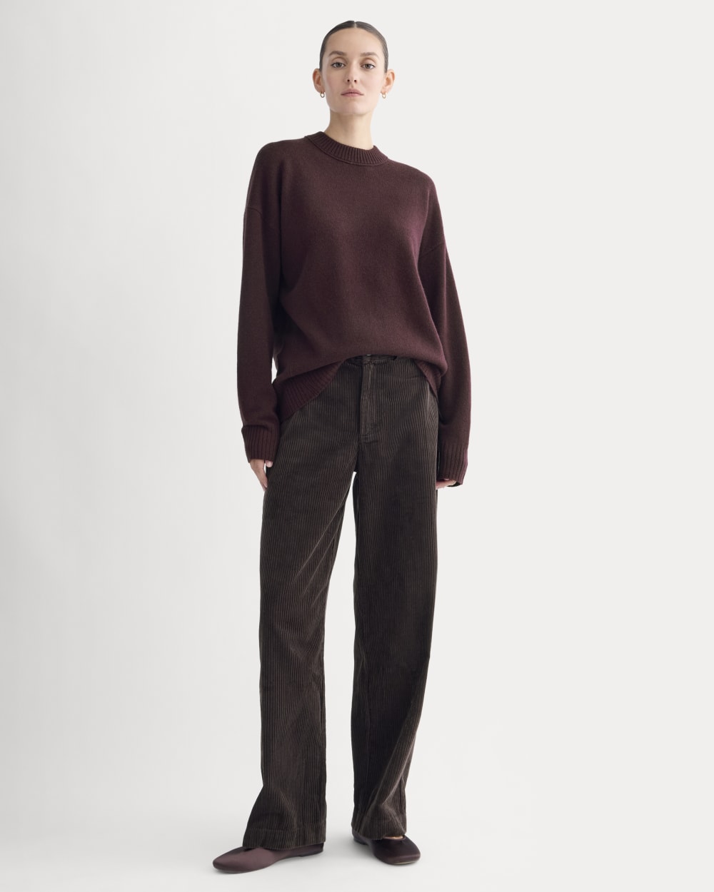 Cashmere Boyfriend Sweater in Wine — detail view