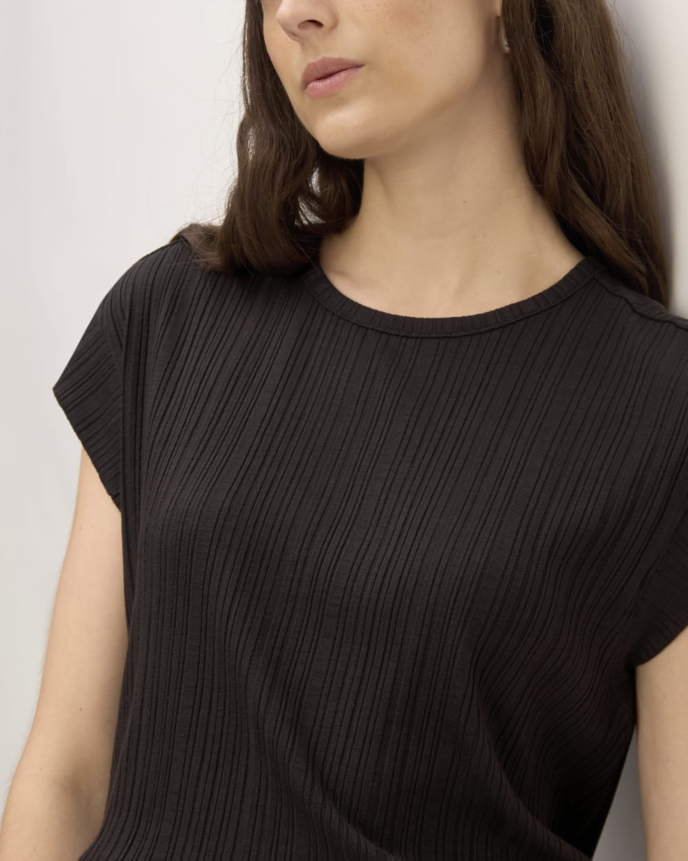 The Rib Muscle Tee in Black — detail view