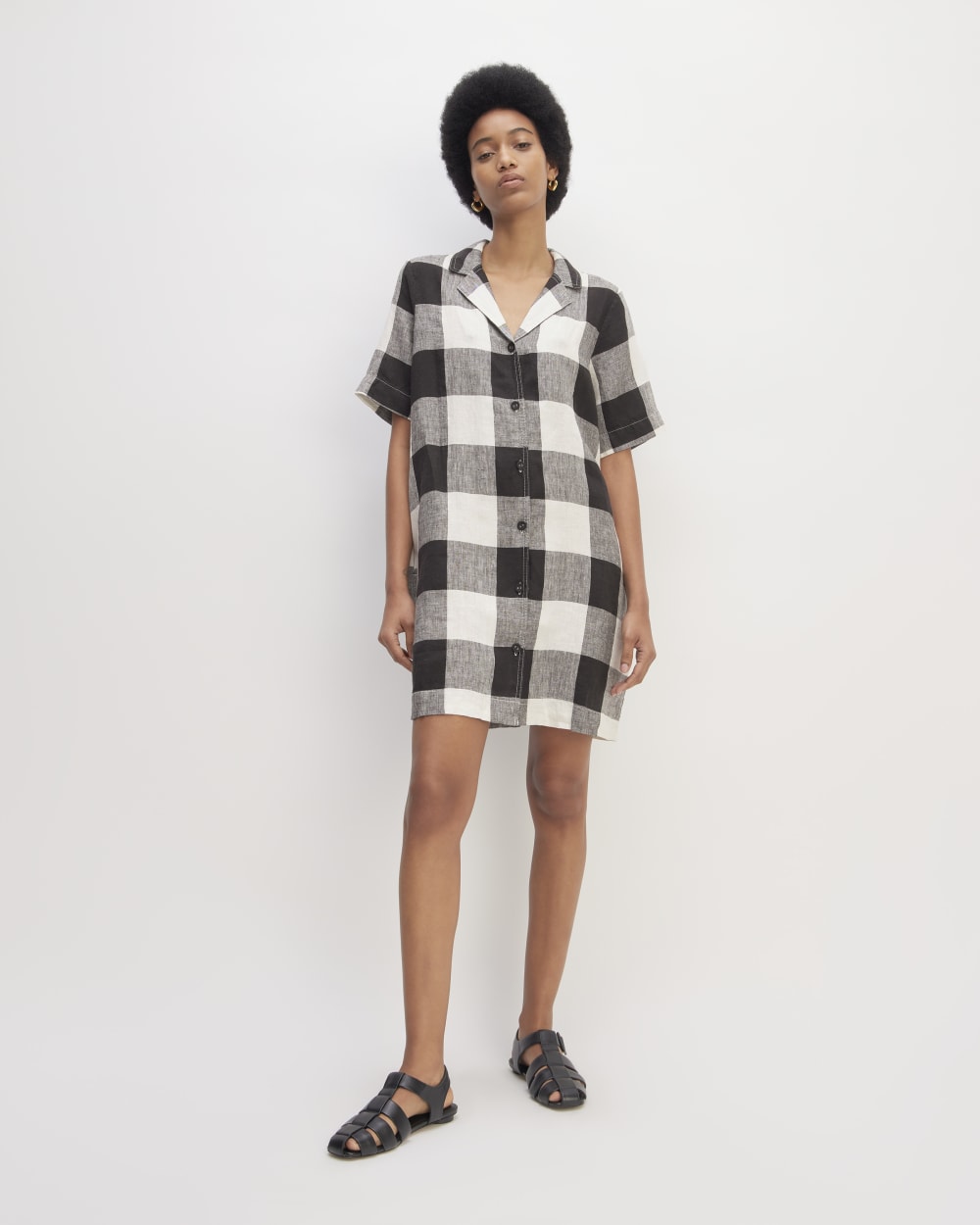 The Shirtdress in Linen in Bone / Black Check — front view