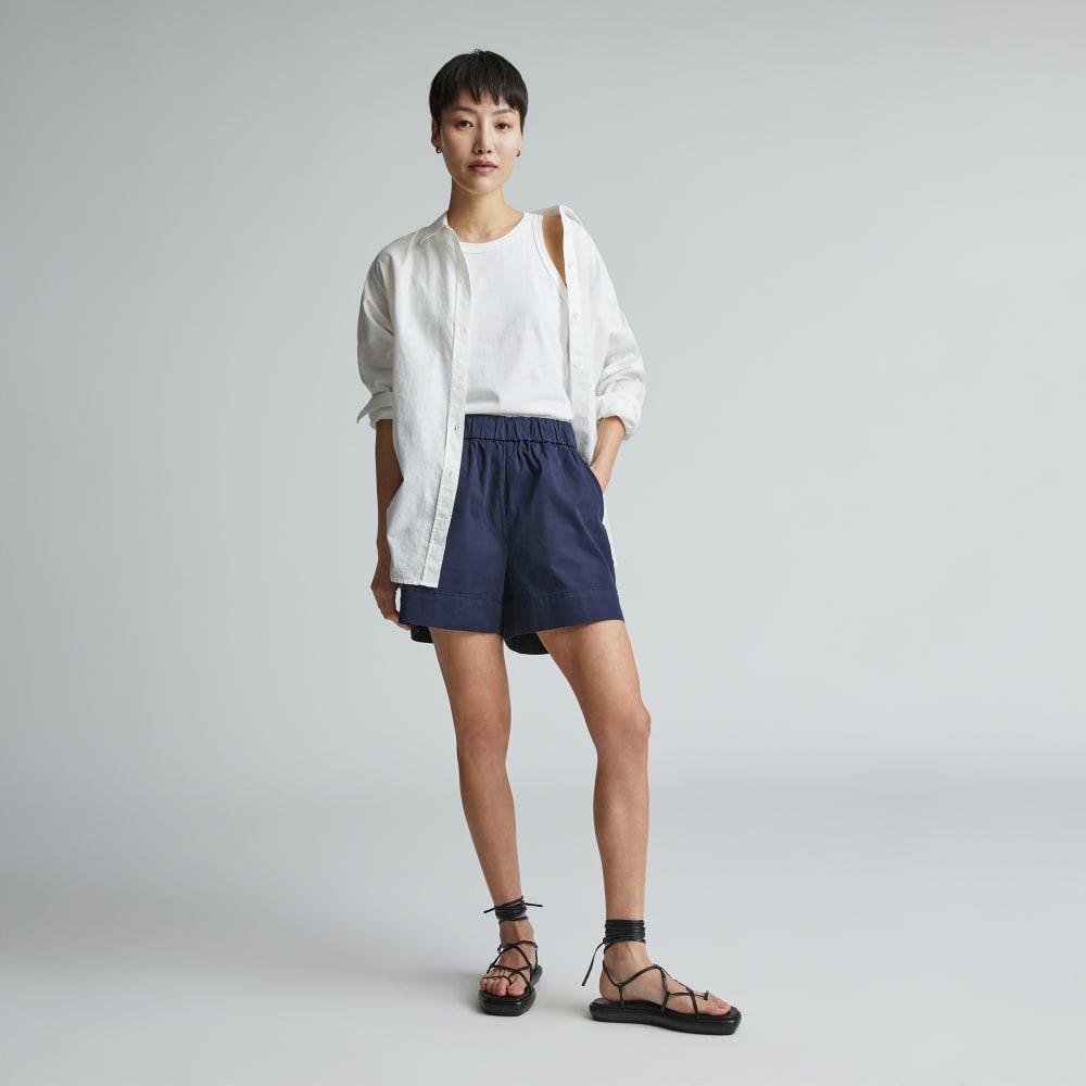 The Easy Short in Navy — detail view