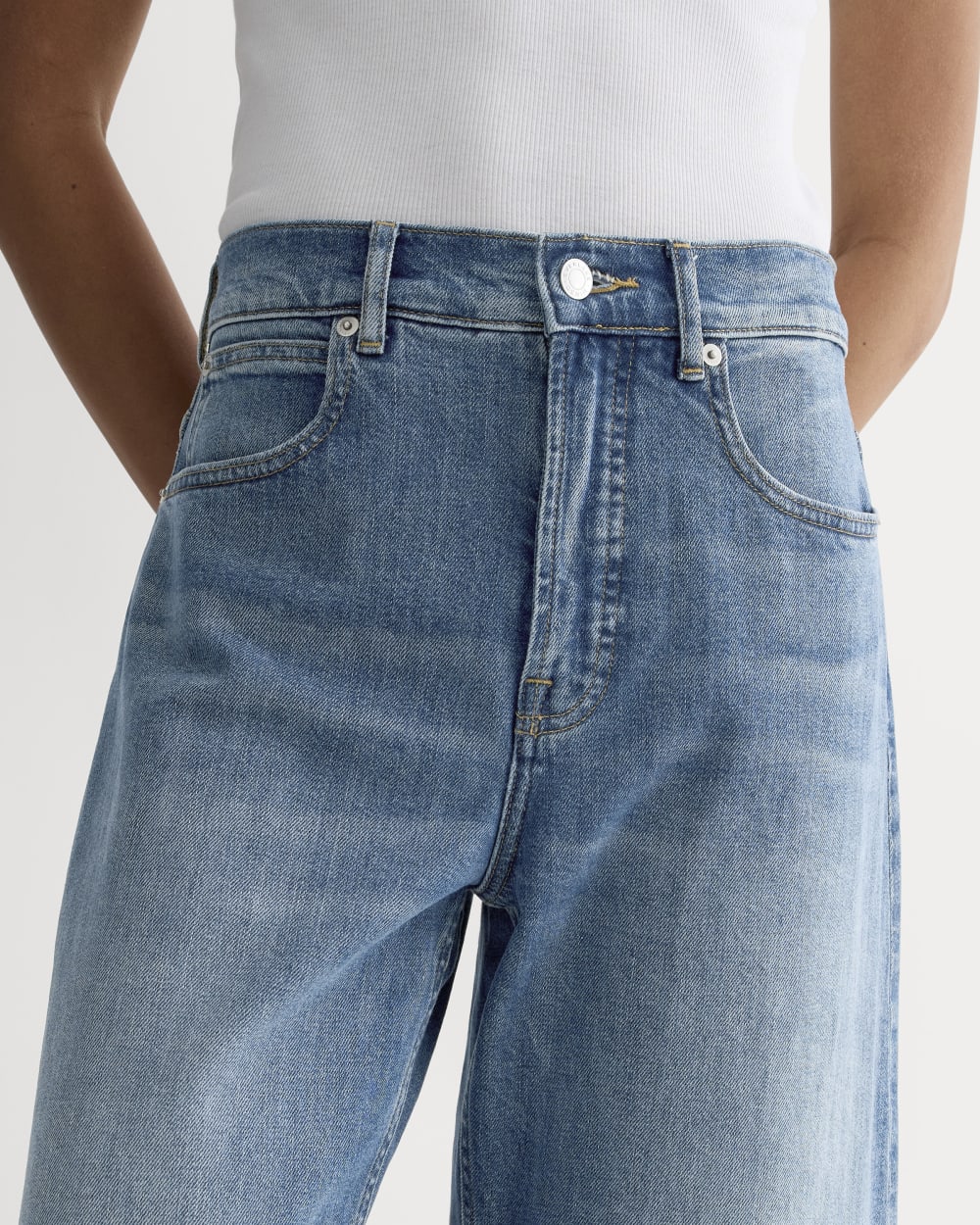 The Way-High® Curve Jean in Vintage Blue — detail view