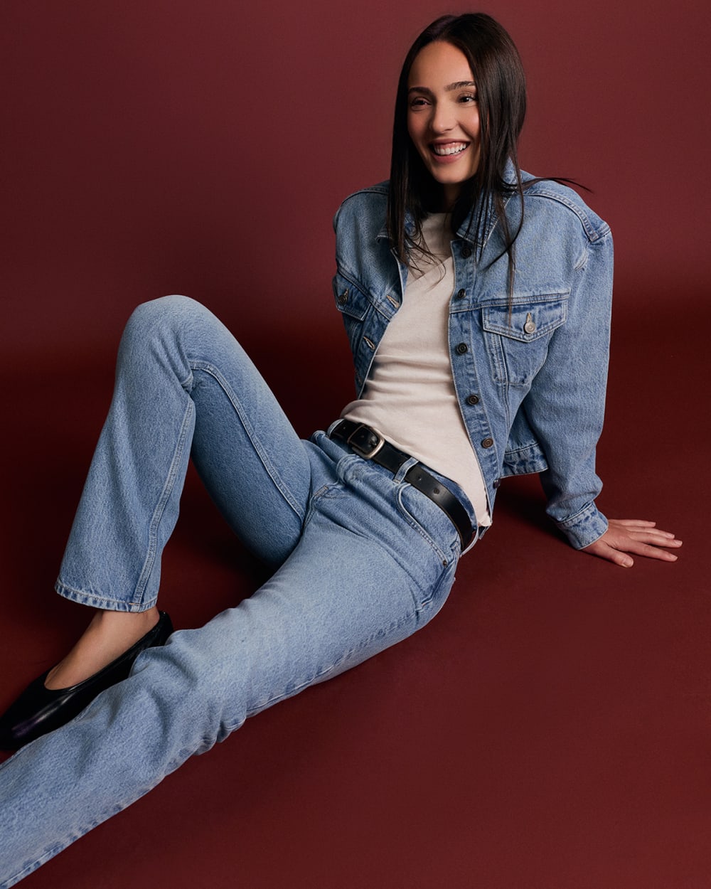 Everlane x Elena Bonvicini Highland Low-Rise Cigarette Jean in Crystal Cove Indigo — detail view