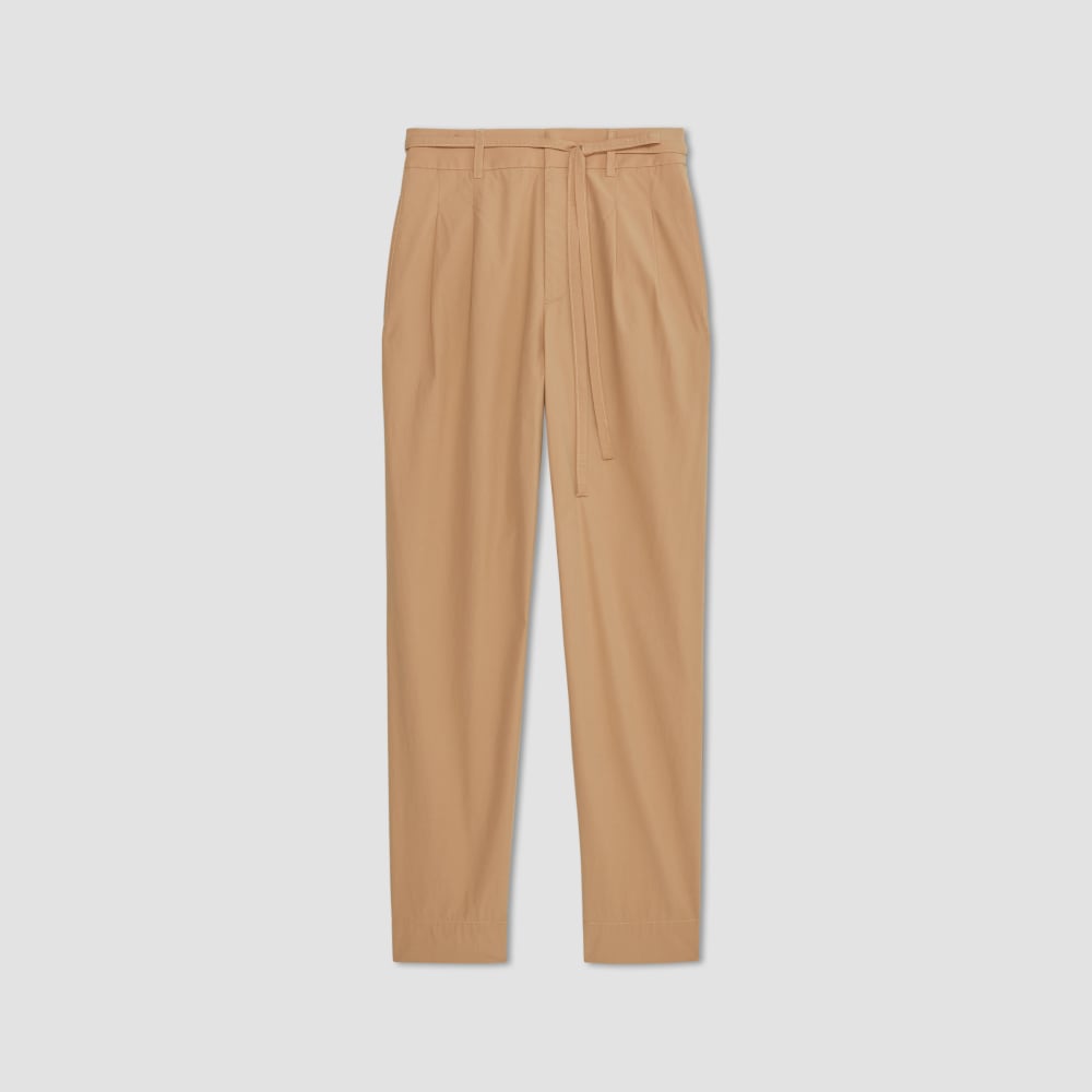The Poplin Pleated Taper Pant in Caramel — alternate view