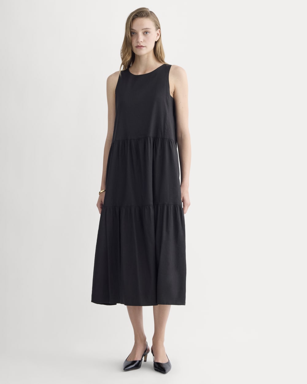 The Tiered Dress in Stretch Linen in Black — front view
