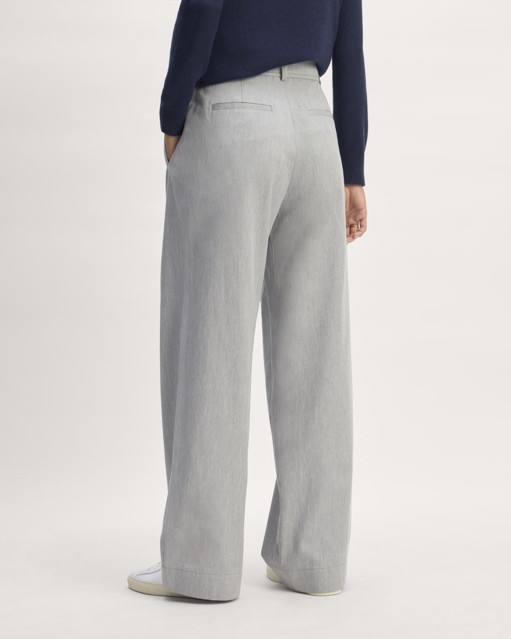 The Draper Pleated Pant in Buttersmooth in Heather Steel — detail view