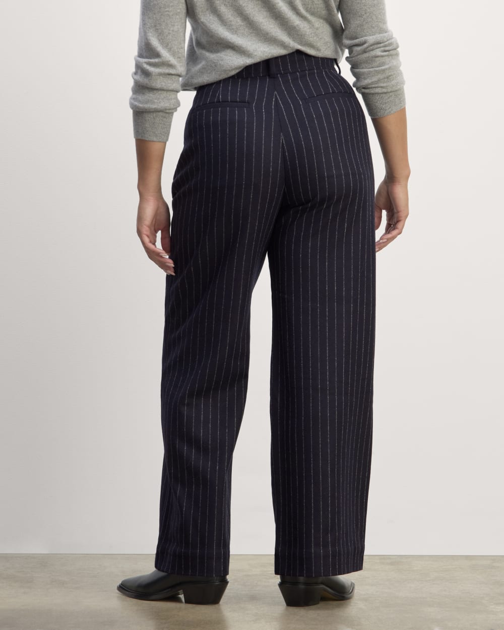 The Draper Pant in Wool in Navy / White — detail view