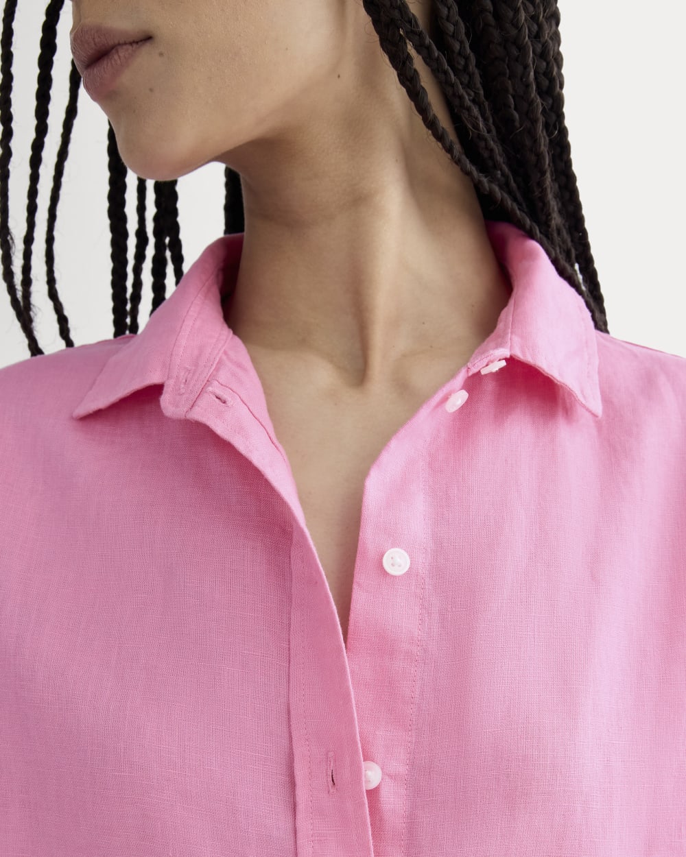The Must-Have Shirt in Linen in Deep Pink — detail view