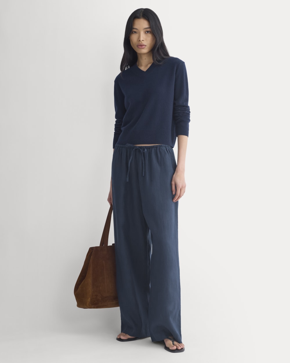 The Drawstring Pant in Linen in Navy — front view