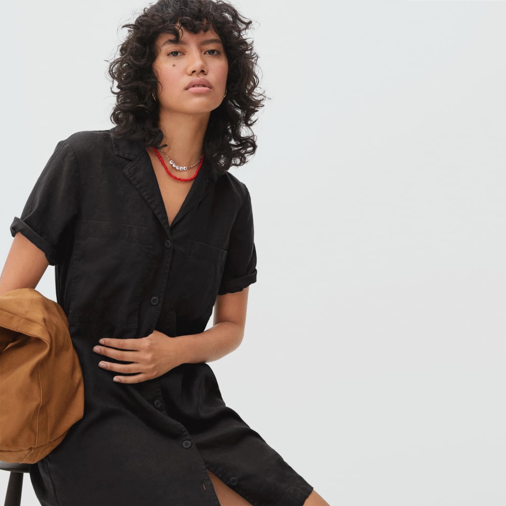 The Linen Workwear Dress in Black — detail view